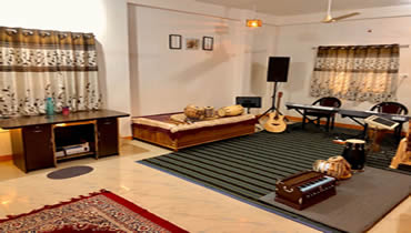 MUSIC ROOM & ARTS